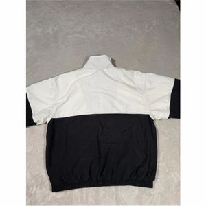 2025 ropa de calle con logotipo personalizado tela tejida tubería blanca bolsillos con cremallera 2 piezas conjunto chándales rompevientos para hombres - Product Image 2