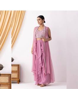 Ensemble Kurta et pantalon moderne et tendance en Chinon, entièrement cousu, imprimé devant et derrière, taille unique, avec dupatta à séchage rapide pour les occasions festives - Product Image 3