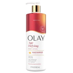Loción Corporal Olay Anti-edad con Niacinamida, Hidratación 24H, Absorción Rápida, Vitamina B3, Para Todo Tipo de Piel, 17 fl oz - Product Image 1