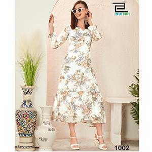 เดรสวันพีชลายดอกไม้สวยๆมีรายละเอียดที่ยอดเยี่ยมเหมาะสำหรับใส่ตอนกลางวันและตอนเย็น - Product Image 1