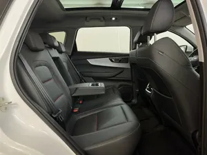 2024 XCETE X-CROZZ 7 Auto Matic Turbo SUV with Leather Seats R18 Tires Aluminium Alloy Roof Rack <b>Panoramic</b> Sunroof LED Lights - Product Image 5