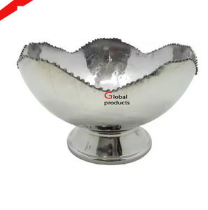 El cuenco para servir con estampado de hojas de acero inoxidable de metal más exigente con asa para restaurante y bar de hotel - Product Image 2