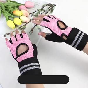Logo personnalisé de qualité supérieure vente en gros par bon fabricant nouveau style meilleur matériel avec le meilleur taux pour les gants de fitness de gymnastique meilleur taux - Product Image 3