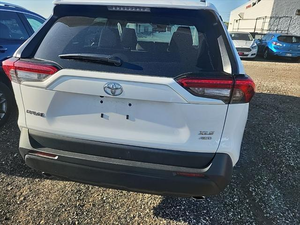 (EF) 2024 Toy0ta RAV4 XLE BLANC DISPONIBLE POUR EXPÉDITION IMMÉDIATE - Product Image 5