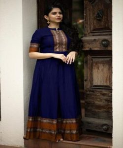 Très belle et design party wear broderie blouse indienne dames femmes cousu readymade bas prix gros surat - Product Image 5