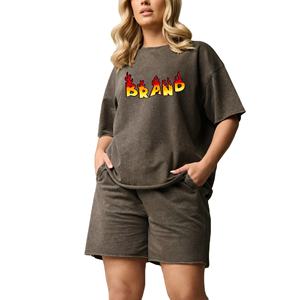 Ensemble 2 pièces sur mesure pour femme en coton 100% - T-shirt oversize et short - Logo brodé personnalisé - Streetwear - Ensemble pour femme - Product Image 1