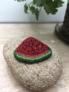 Dijes de novia de diseño para bolsos con abalorios de perlas intrincadas y dijes para Londres, hechos en pedidos a granel aceptados - Product Image 3