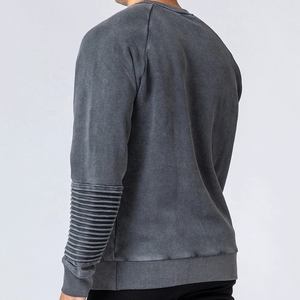 Vente en gros Sweat-shirt vintage à col ras du cou confortable et coupe ample pour hommes de grande taille avec motif imprimé - Product Image 3