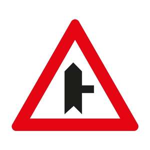 Panneau de signalisation réfléchissant pour entrée droite, pour intersection de route principale avec route latérale - T22b - Product Image 1