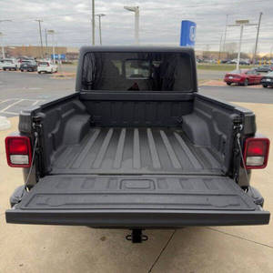 Jeep Gladiator Sport 2024 Usado en Excelentes Condiciones - Product Image 4