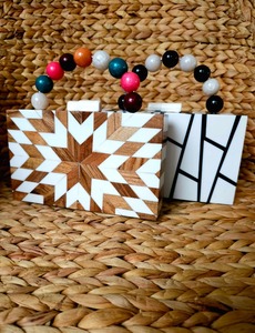 กระเป๋าคลัทช์เรซิ่นทำมือสำหรับผู้หญิง |   กระเป๋าถือแฟชั่นสมัยใหม่สำหรับงานกลางคืน - Product Image 5