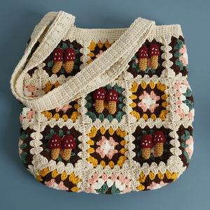 Bolso de Hombro de Alta Calidad para Mujer, Tejido a Mano, de Lana, Cuadrado, con Patrón de Flores y Hongos, Artesanía Textil y de Tela - Product Image 6
