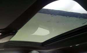 OFERTA 2024: Elegante Sedán Eléctrico i4 eDRIVE35 de Alto Rendimiento con Capacidad de Carga Rápida e Interior Inteligente para Viajes Urbanos - Product Image 3