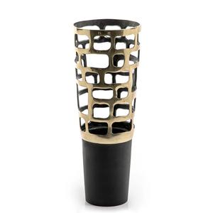 แจกันดอกไม้อลูมิเนียมขอบบานและพื้นผิววินเทจที่ทำขึ้นสำหรับการตกแต่งภายในที่โรแมนติกและองค์ประกอบของดอกไม้ที่อ่อนนุ่ม - Product Image 1