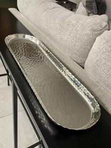 Ensemble de plateaux de service en métal artisanaux écologiques - Design moderne et luxueux durable pour les restaurants et l'usage domestique - Product Image 2