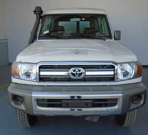 Asientos de Cuero Usados BARATOS 4x4 AWD para Hardtop 4.5L Cinco Plazas Volante a la Izquierda Asientos de Cuero Neumáticos R18 Sedán Euro IV - Product Image 2