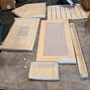 Casetta Moderna e Versatile in Legno per Cani e Gatti, per Interni/Esterni, con Funzione di Contenitore e Area Gioco, Design Solido con Motivo Animale per Soggiorno - Product Image 4