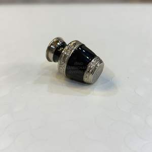 Urna de cenizas de cremación para adultos de aluminio Black Thunder, almacenamiento conmemorativo de estilo americano para hombres y mujeres, fabricado en India - Product Image 4