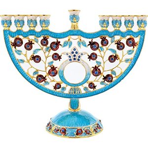 Bougies en aluminium métallique de haute qualité Design classique Bougie unique Bougie Menorah Bougeoirs pour la décoration intérieure - Product Image 3