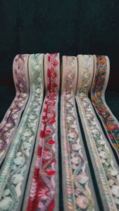 Venta al por mayor de tela de encaje bordado personalizado para vestidos de novia vestidos y Decoración elegante patrón floral adorno de encaje con OEM/ODM - Product Image 6