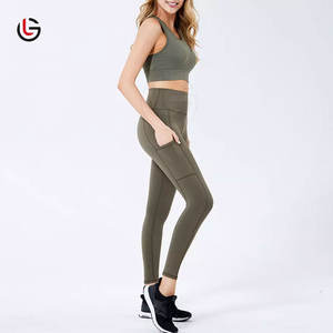Ropa deportiva de moda para mujer Conjunto de yoga Hecho en Pakistán-Patrón sólido Transpirable Cierre de cintura elástica de 2 piezas Venta al por mayor disponible - Product Image 4