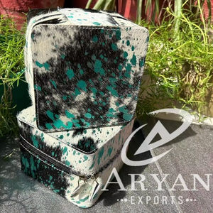 Nouveau Western élégant fabriqué à la main métallique cheveux sur cacher fourrure cuir boîtes à bijoux mignon voyage bijoux essentiels stockage minimal - Product Image 1