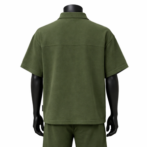 Camiseta Polo Personalizada OEM para Hombre, Color Verde Oliva, con Cierre, Manga Corta, Estilo Casual Urbano, Fabricante Mayorista - Product Image 2
