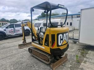 รถขุดขนาด 22 ตัน แบบตีนตะขาบยืดได้ พร้อมบุ้งกี๋เกรดดิ้ง เครื่องยนต์ฮิตาชิ ปั๊มไฮดรอลิกคาวาซากิ ระบบควบคุม PLC มอเตอร์ เกียร์บ็อกซ์ ลูกปืน - Product Image 4