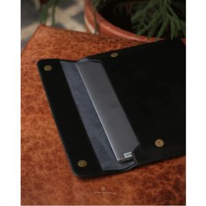 Étui professionnel intemporel exclusif en cuir fabriqué à la main pour ordinateur portable avec un design élégant fabriqué par des artisans indonésiens - Product Image 2