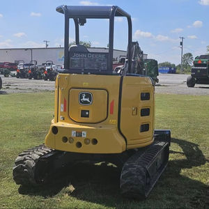 Excavatrice John Deeree de 5 tonnes avec moteur Yanmar et construction durable pour une consommation de carburant efficace et des travaux difficiles - Product Image 3