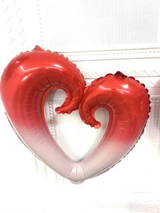 Petit crochet en forme de cœur (44x46cm) pour ballons de fête et célébrations de la Saint-Valentin - Product Image 6
