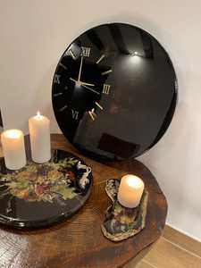 Horloge murale en résine de quartz design avec incrustation en bois, affichage à aiguilles, mouvement silencieux, décoration moderne pour usage résidentiel et commercial - Product Image 3