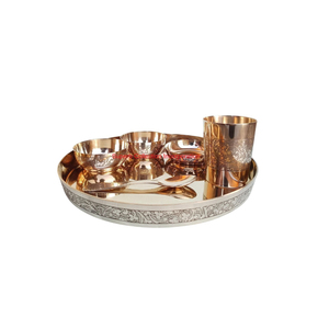Service de dîner Thali en bronze de haute qualité avec vaisselle en métal indien traditionnel gravé au design floral pour la maison et le restaurant - Product Image 1