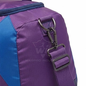 Bolsa Deportiva Ligera y Resistente de 30-40L, Gran Capacidad de Almacenamiento, Asas Reforzadas, Bolsillos con Cremallera, Bolsa de Viaje para Fin de Semana - Product Image 4
