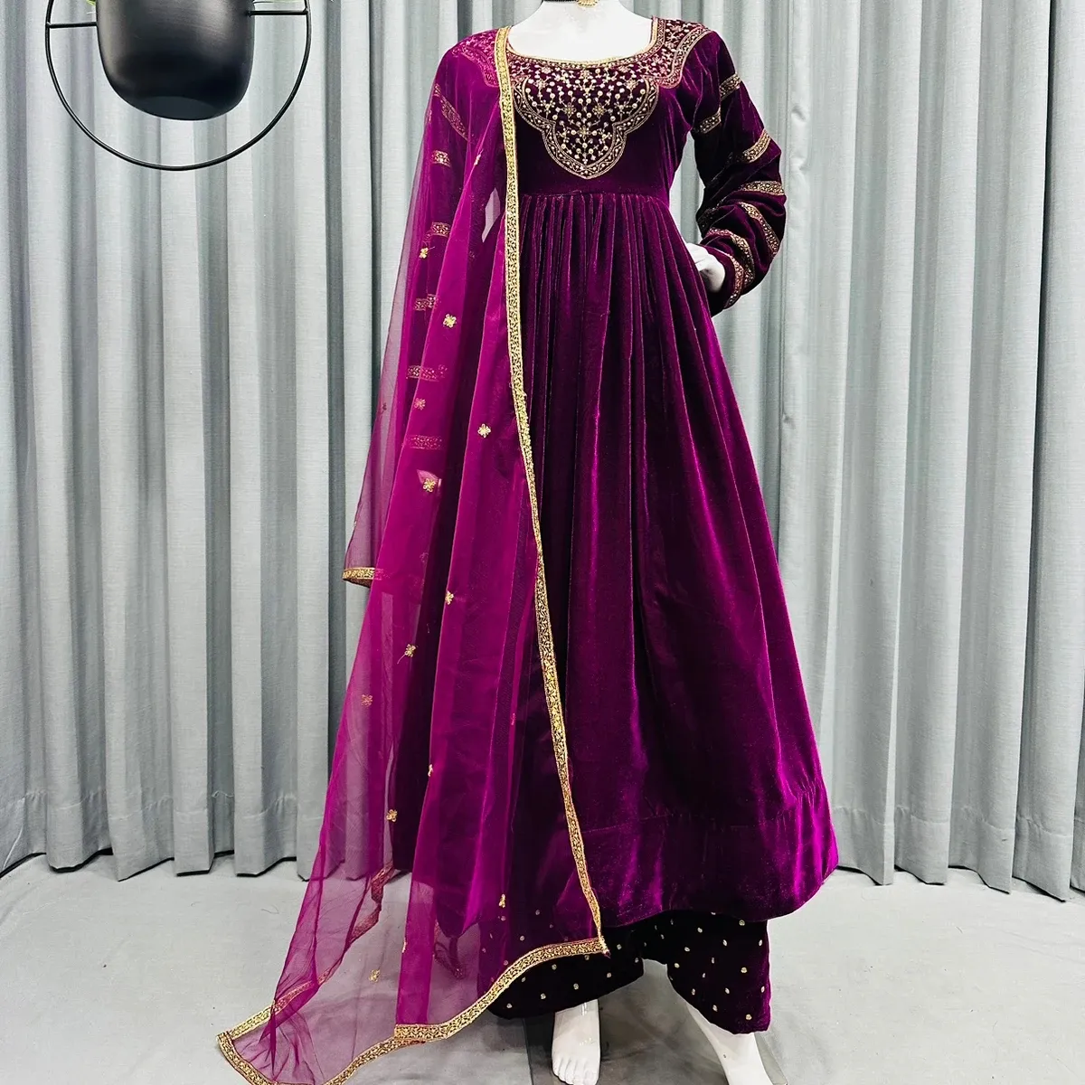 FULPARI tasarımcı kış koleksiyonu kadife nakış Salwar Kameez hindistan'dan düğün ve parti giyim için uygun