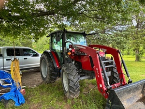 Découvrez des performances fiables du tracteur Massey Ferguson 4710 - Product Image 3