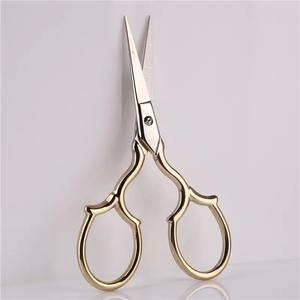 กรรไกรตัดเล็บสแตนเลสสไตล์เรโทร ด้ามเหล็กทรงเหลี่ยม ใบมีดตรงคม ปรับแต่งโลโก้ได้ สำหรับดูแลหนังกำพร้า - Product Image 4