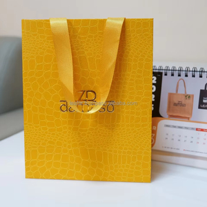 Signature Medium Strong Stylish Paper Bags for Fashion & Jewelry for Mid-Sized Luxury Retail Product Packaging - Product Image 2