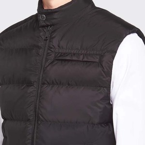 High Street hommes vestes imperméables col montant hiver sans manches gilet hiver fermeture éclair couleur noire avec vestes de poche - Product Image 4