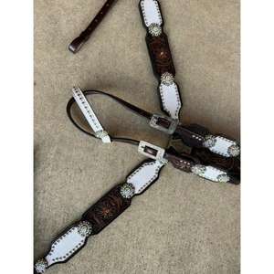 <b>Top</b> Grade Soft Feel Western Leather Black Tack Set with Rust Proof Stitched Edges and Adjustable <b>Buckle</b> Straps for Horses - Product Image 4