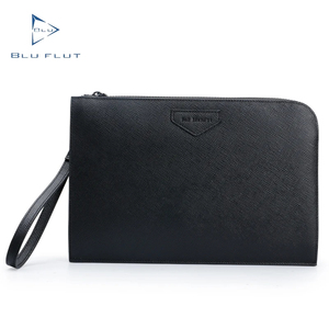 กระเป๋าคลัทช์ผู้หญิง BLU FLUT หนังไมโครไฟเบอร์ ซิปปิด ดีไซน์มินิมอล ใช้ได้ทุกฤดู ใช้ได้ทุกวัน - Product Image 3