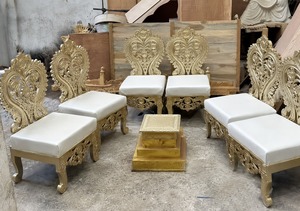 Chaise de Mandap en Bois de Designer à Prix de Gros – Nouveau Design, Chaises de Mandap à Assise Basse pour Mariage, Chaises Blanches et Dorées USA - Product Image 6