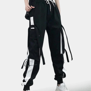 Pantalones casuales para correr de hip hop para hombre en tela de punto negra con cintas Cierre de cordón y bolsillos Pantalones de chándal de carga - Product Image 2