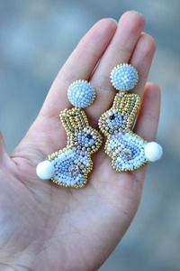 Boucles d'oreilles pendantes tendance en coton de haute qualité plaqué or, faites à la main, légères, ornées de perles, forme ovale, style bouddhiste, par HUSSAIN CRAFTS - Product Image 5