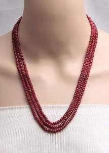 สร้อยคอลูกปัดโบฮีเมียนปักลายด้วยด้ายหลากสีพร้อมฐานทำจากผ้าฝ้าย - Product Image 4