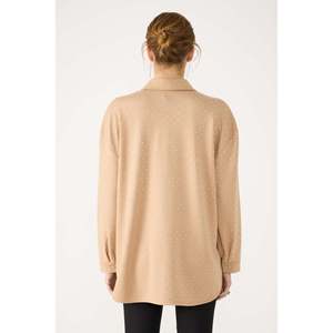 Blusa Casual con Pedrería Brillante y Logotipo Frontal, Manga Tipo Cap - Product Image 5