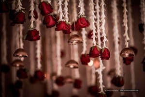 Guirnalda de flores indias Rajnigandha Rose-Lily Decoración Flor artificial Boda India Navidad Indianess Rose Cuerdas Regalos - Product Image 4