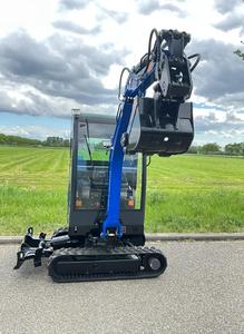 Livraison Gratuite UF NM25 Mini-Excavatrice Diesel sur Chenilles de 2,5 Tonnes avec Chenilles Hydrauliques Élargies, Bras Articulé et Système de Changement Rapide à 3 Godets - Product Image 6