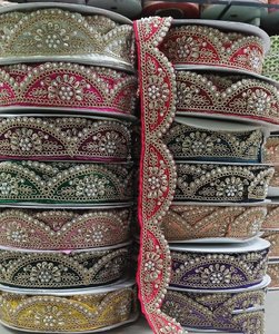 Encajes Bordados Tradicionales Hechos a Medida, Multicolores, con Pedrería, 100% Algodón, Colores Variados de Lujo para Vestidos de Novia y Ropa - Product Image 4