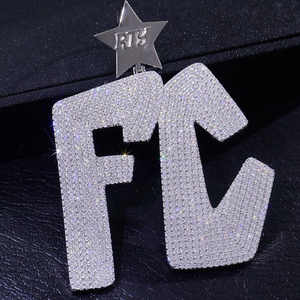 Personalizado Icedout Moissanite Diamante Colgante VVS Claridad Joyería Fina con Cualquier Letra Estilo Vintage Collar de Plata - Product Image 5
